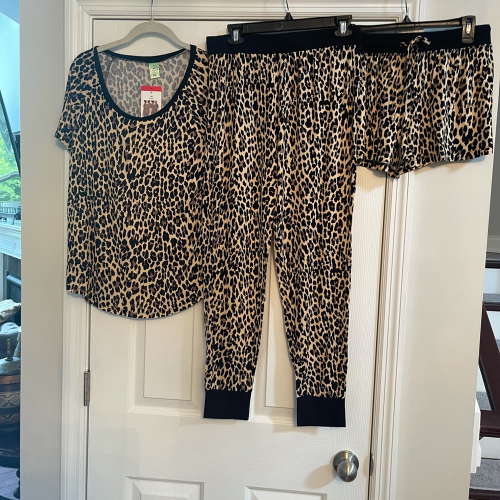 Honeydew 3 pc ladies lounge wear NWT